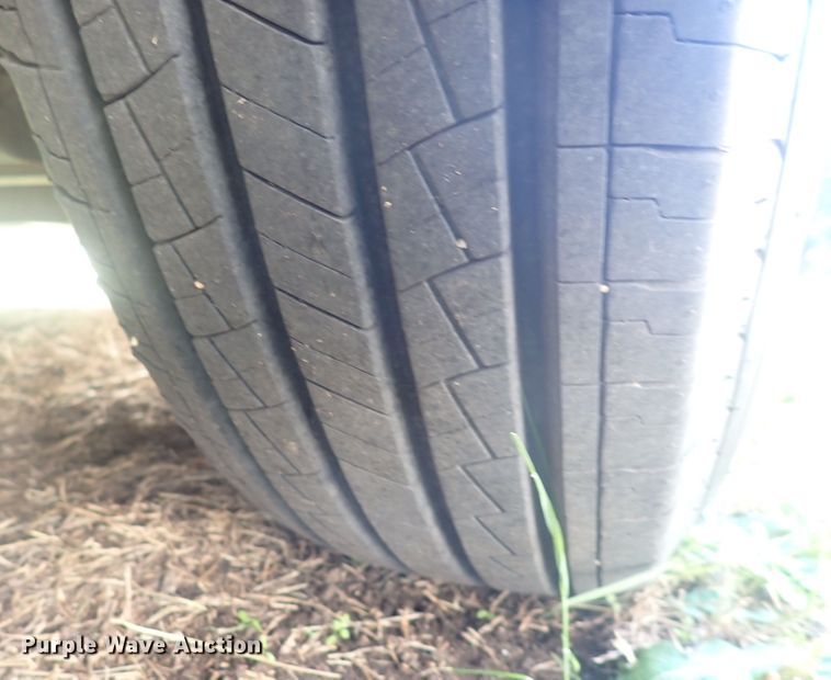 image for item DQ2989 2003 Keifer S-E173  livestock trailer