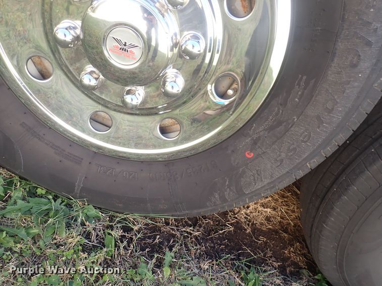 image for item DQ2989 2003 Keifer S-E173  livestock trailer