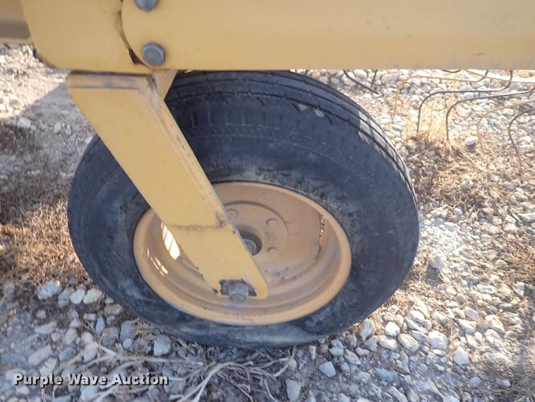 image for item DQ2992 Vermeer WRX18  hay rake