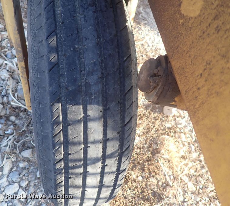 image for item DQ2992 Vermeer WRX18  hay rake