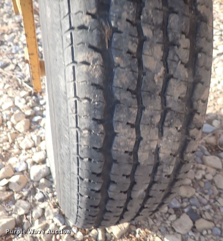 image for item DQ2992 Vermeer WRX18  hay rake