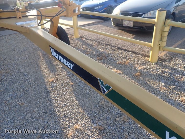 image for item DQ2995 Vermeer VR1224  hay rake