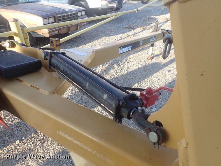 image for item DQ2995 Vermeer VR1224  hay rake