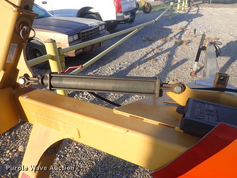 image for item DQ2995 Vermeer VR1224  hay rake