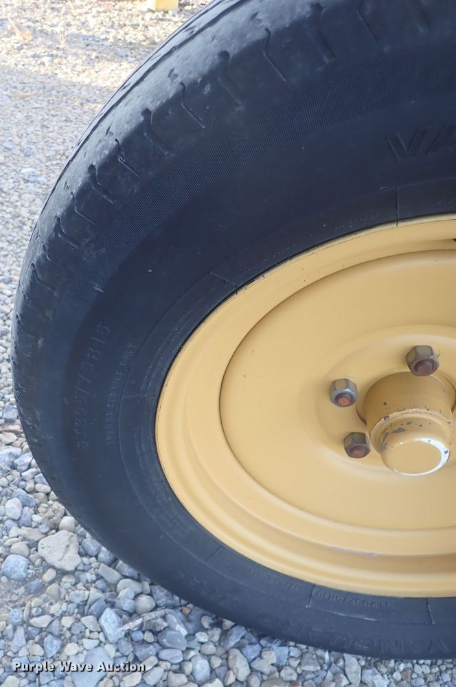 image for item DQ2995 Vermeer VR1224  hay rake