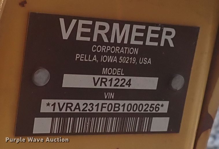 image for item DQ2995 Vermeer VR1224  hay rake