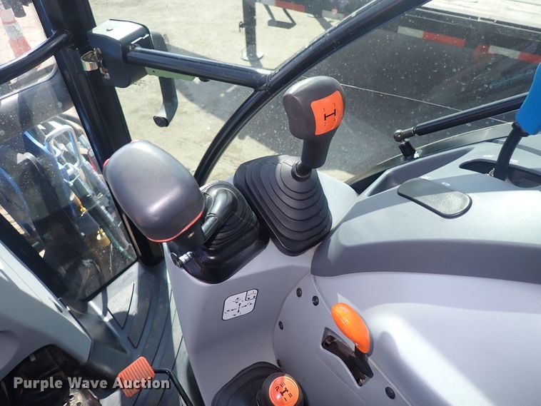 image for item DQ2998 2015 New Holland T4.75  MFWD tractor