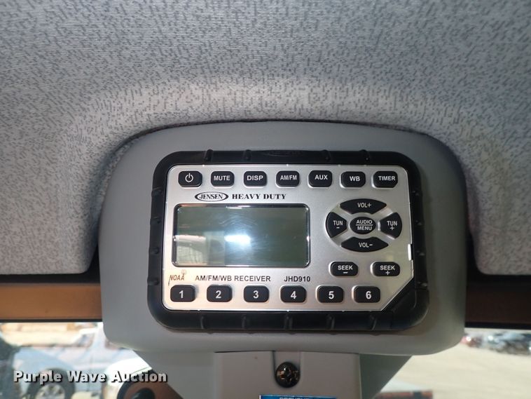 image for item DQ2998 2015 New Holland T4.75  MFWD tractor