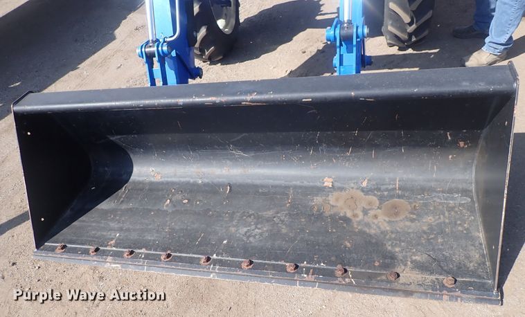 image for item DQ2998 2015 New Holland T4.75  MFWD tractor