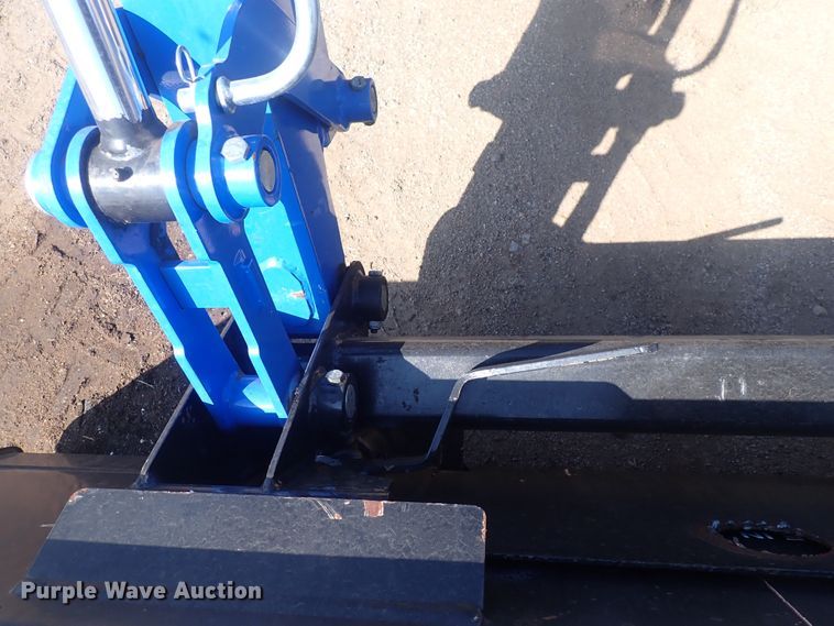 image for item DQ2998 2015 New Holland T4.75  MFWD tractor