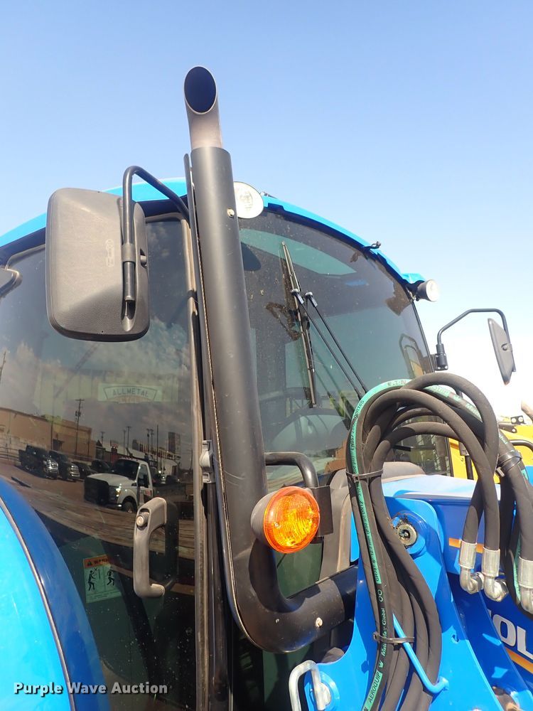 image for item DQ2998 2015 New Holland T4.75  MFWD tractor