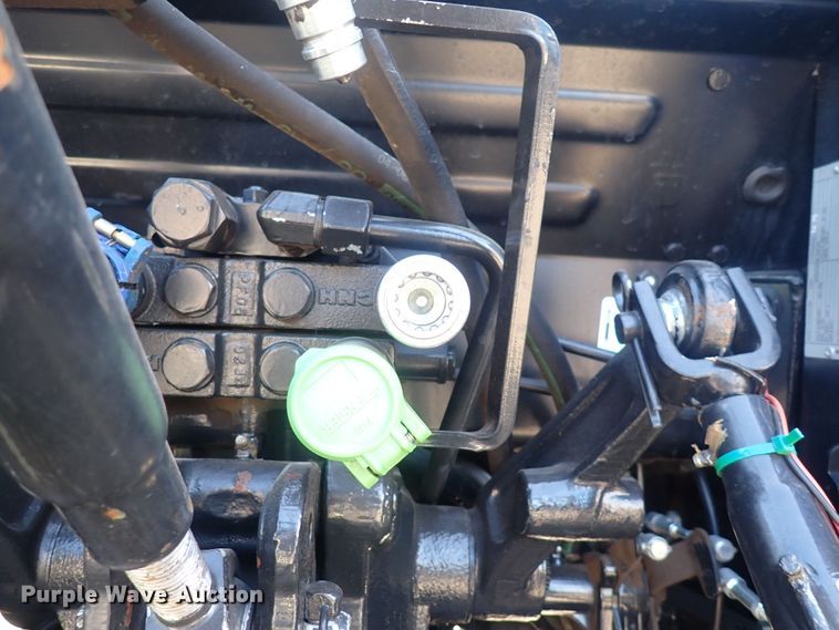 image for item DQ2998 2015 New Holland T4.75  MFWD tractor