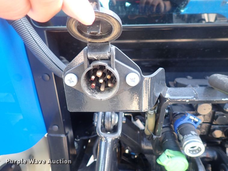 image for item DQ2998 2015 New Holland T4.75  MFWD tractor