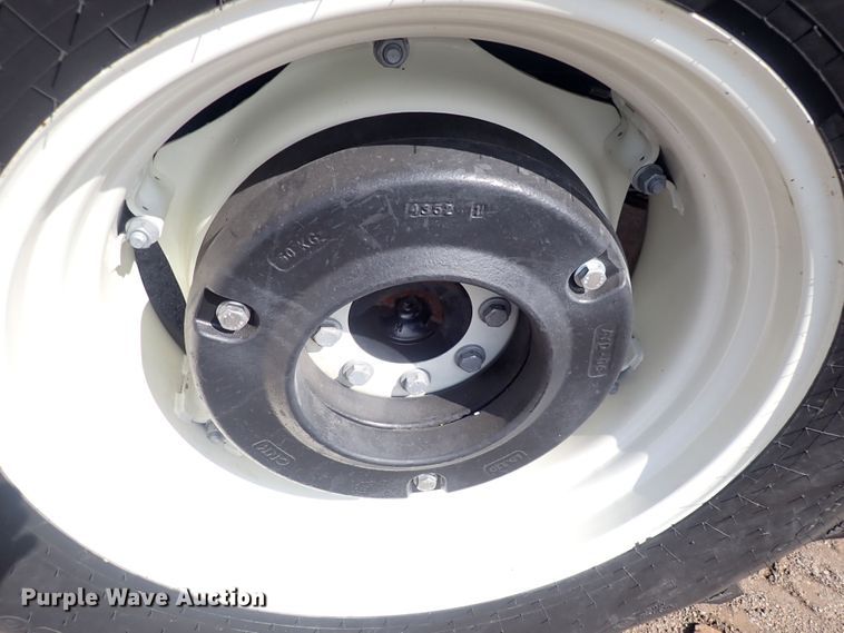 image for item DQ2998 2015 New Holland T4.75  MFWD tractor