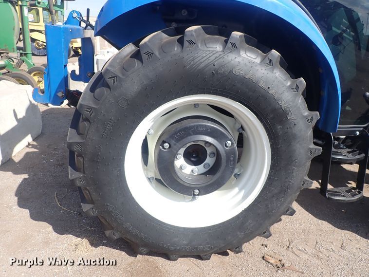 image for item DQ2998 2015 New Holland T4.75  MFWD tractor