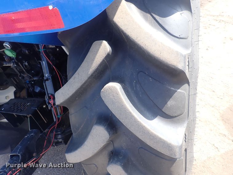 image for item DQ2998 2015 New Holland T4.75  MFWD tractor