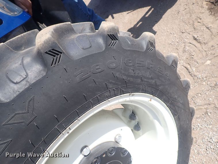 image for item DQ2998 2015 New Holland T4.75  MFWD tractor