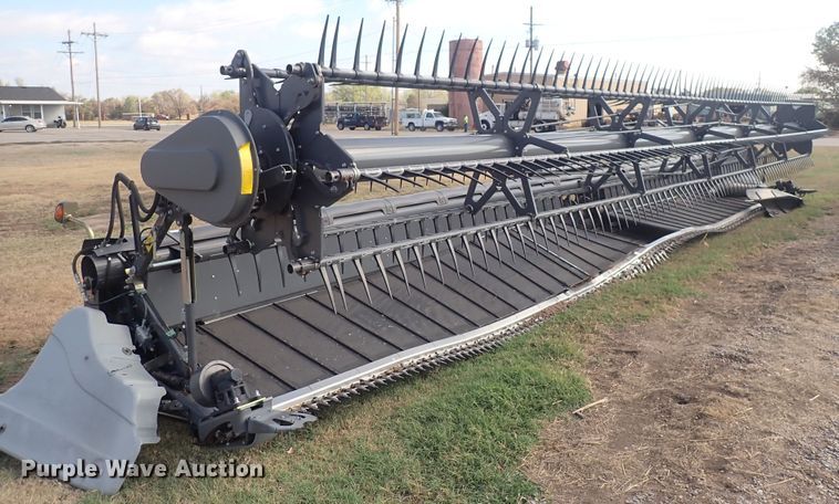 image for item DQ3003 2016 Gleaner Dynaflex 9255  flex draper head