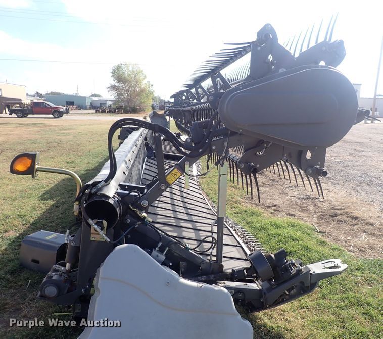 image for item DQ3003 2016 Gleaner Dynaflex 9255  flex draper head