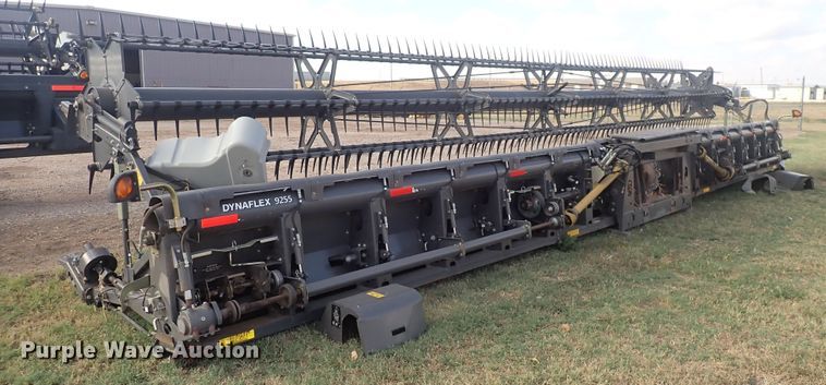 image for item DQ3003 2016 Gleaner Dynaflex 9255  flex draper head