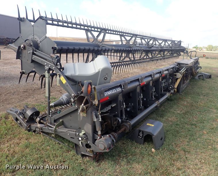 image for item DQ3003 2016 Gleaner Dynaflex 9255  flex draper head