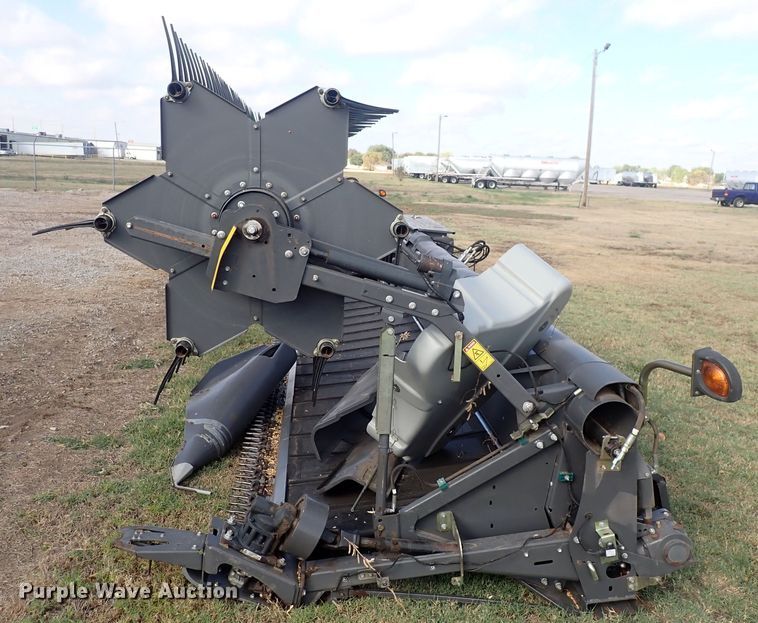 image for item DQ3003 2016 Gleaner Dynaflex 9255  flex draper head