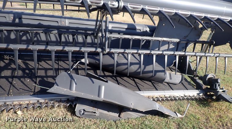 image for item DQ3003 2016 Gleaner Dynaflex 9255  flex draper head