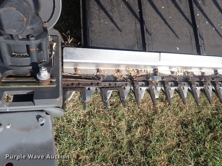 image for item DQ3003 2016 Gleaner Dynaflex 9255  flex draper head