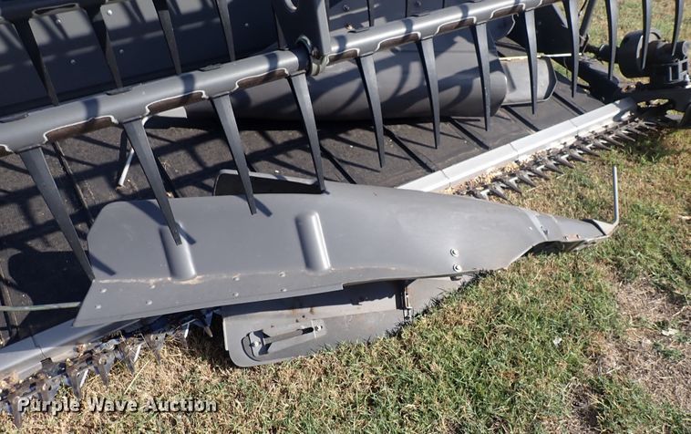 image for item DQ3003 2016 Gleaner Dynaflex 9255  flex draper head