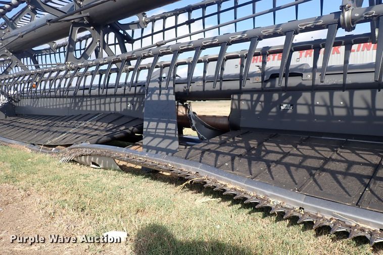 image for item DQ3003 2016 Gleaner Dynaflex 9255  flex draper head