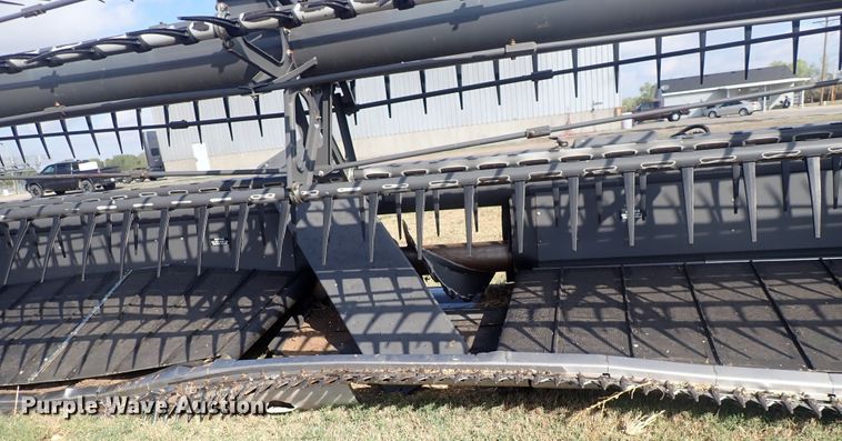 image for item DQ3003 2016 Gleaner Dynaflex 9255  flex draper head