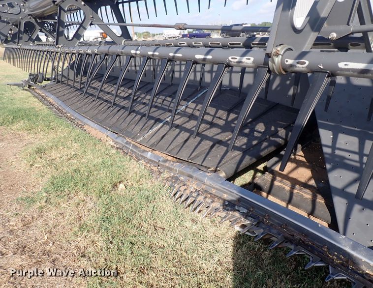 image for item DQ3003 2016 Gleaner Dynaflex 9255  flex draper head