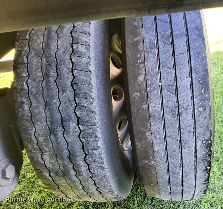 image for item DR0948 2015 Timpte  grain trailer