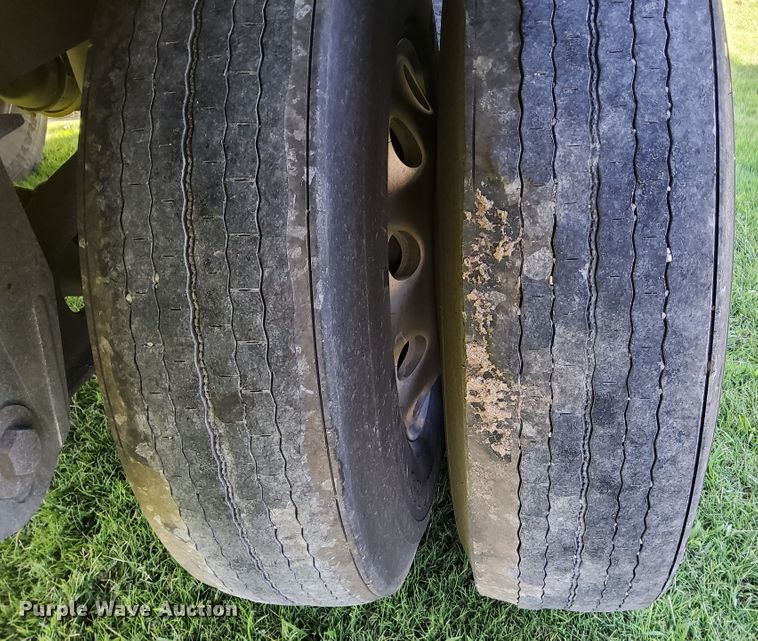 image for item DR0948 2015 Timpte  grain trailer