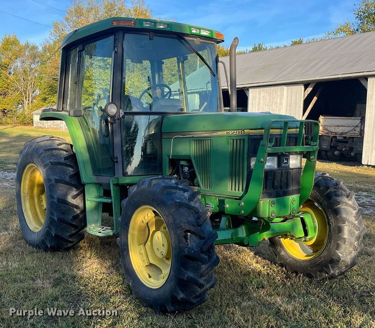 image for item DR7272 1995 John Deere 6200  MFWD tractor