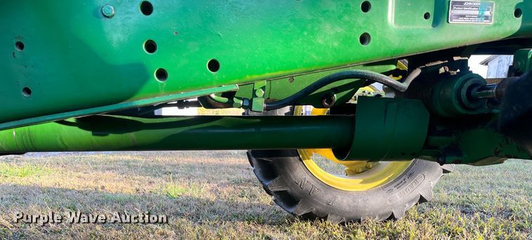 image for item DR7272 1995 John Deere 6200  MFWD tractor