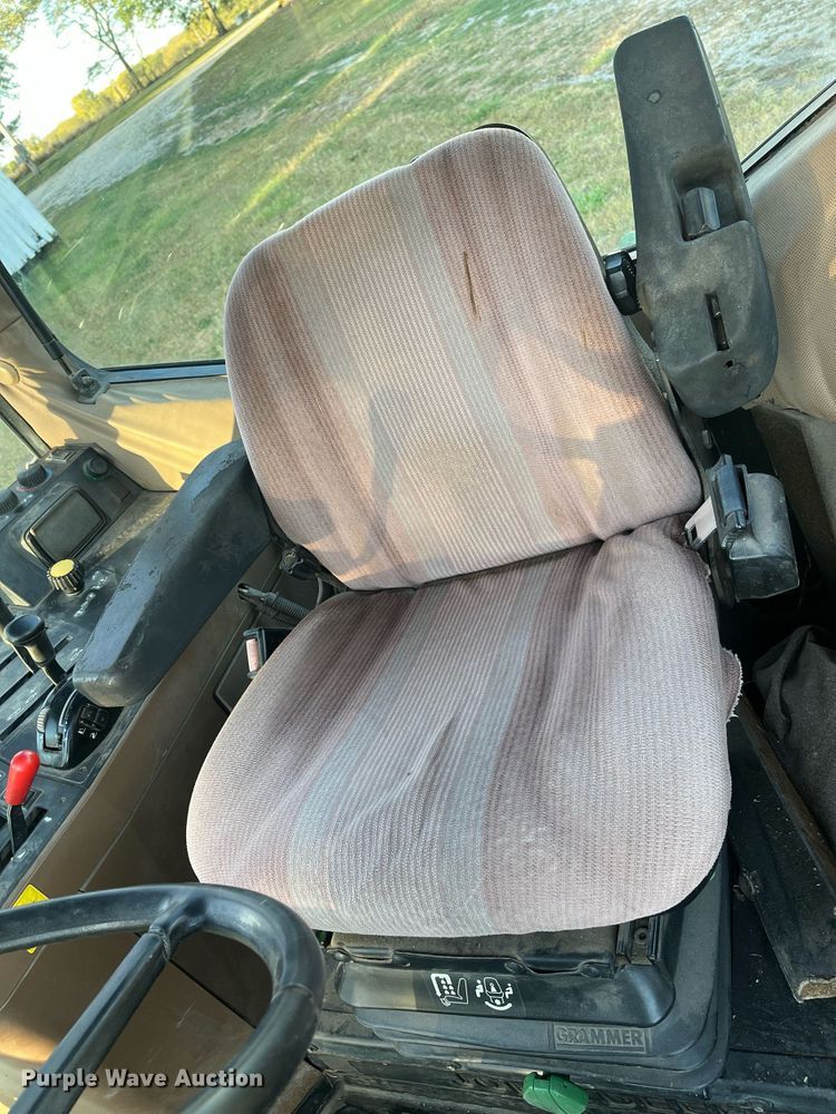 image for item DR7272 1995 John Deere 6200  MFWD tractor