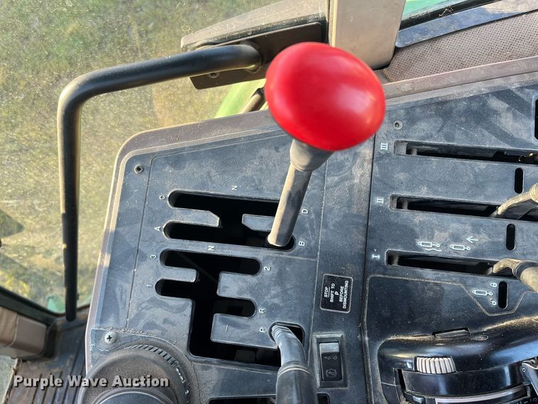 image for item DR7272 1995 John Deere 6200  MFWD tractor