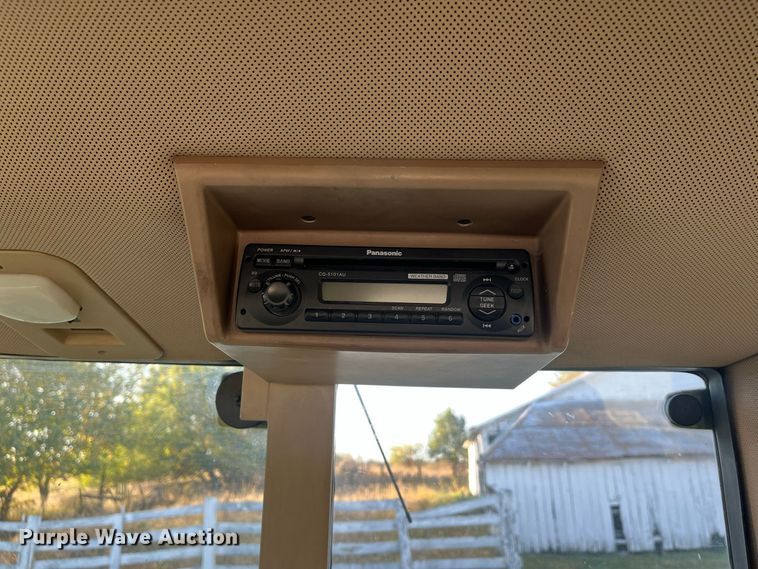 image for item DR7272 1995 John Deere 6200  MFWD tractor