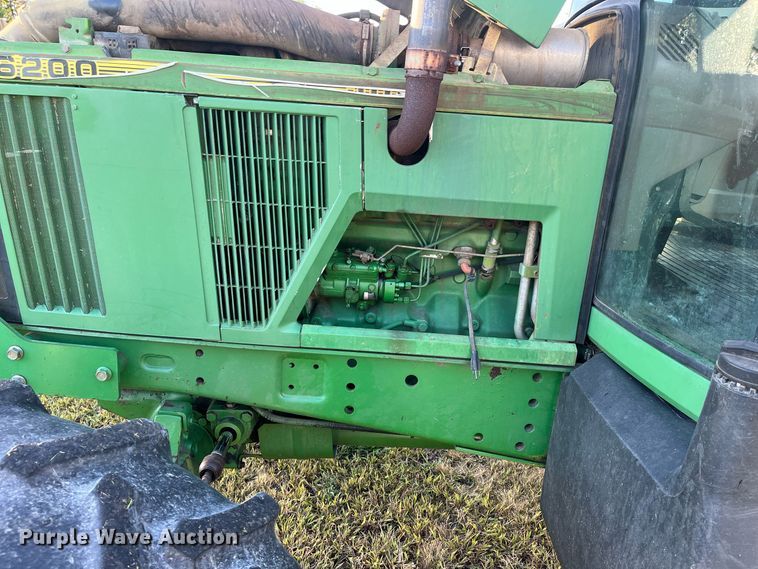 image for item DR7272 1995 John Deere 6200  MFWD tractor