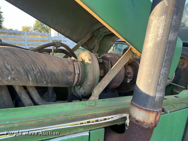 image for item DR7272 1995 John Deere 6200  MFWD tractor