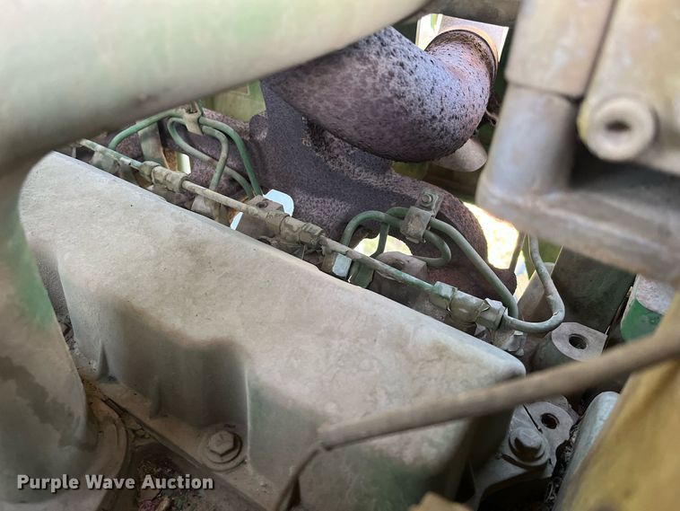 image for item DR7272 1995 John Deere 6200  MFWD tractor