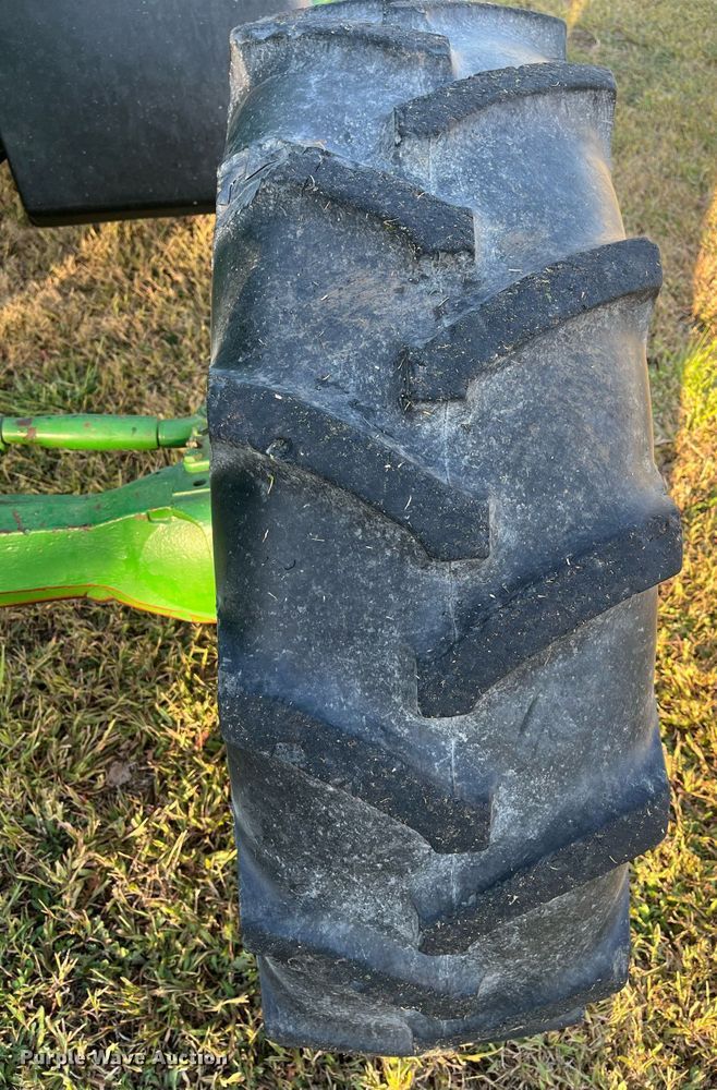 image for item DR7272 1995 John Deere 6200  MFWD tractor