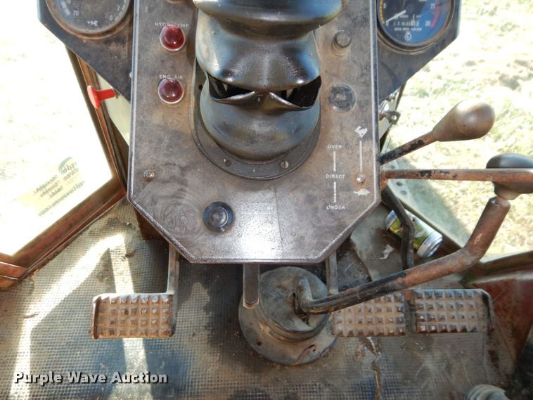 image for item DS1438 White 2-105 Field Boss  tractor