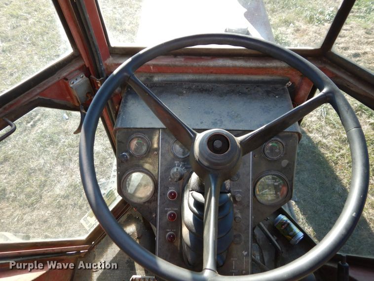 image for item DS1438 White 2-105 Field Boss  tractor