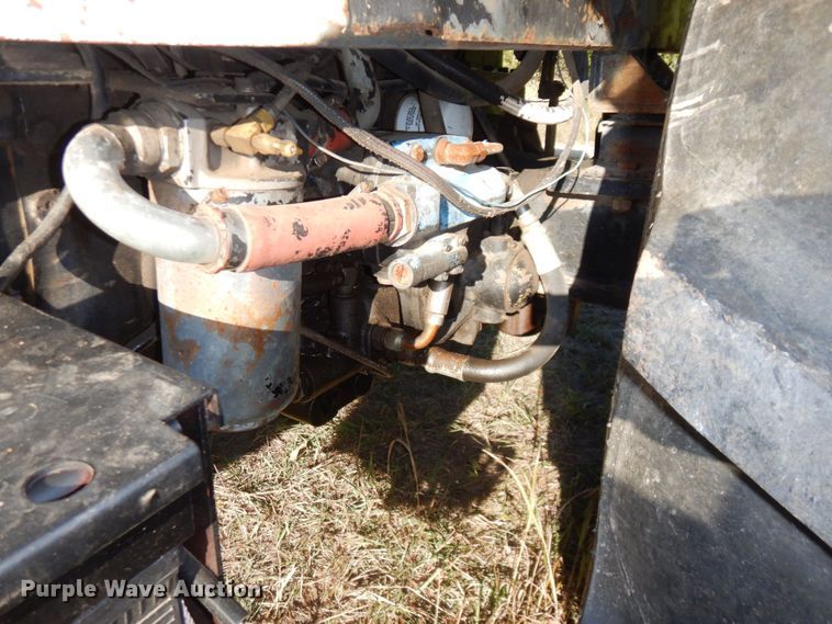 image for item DS1438 White 2-105 Field Boss  tractor