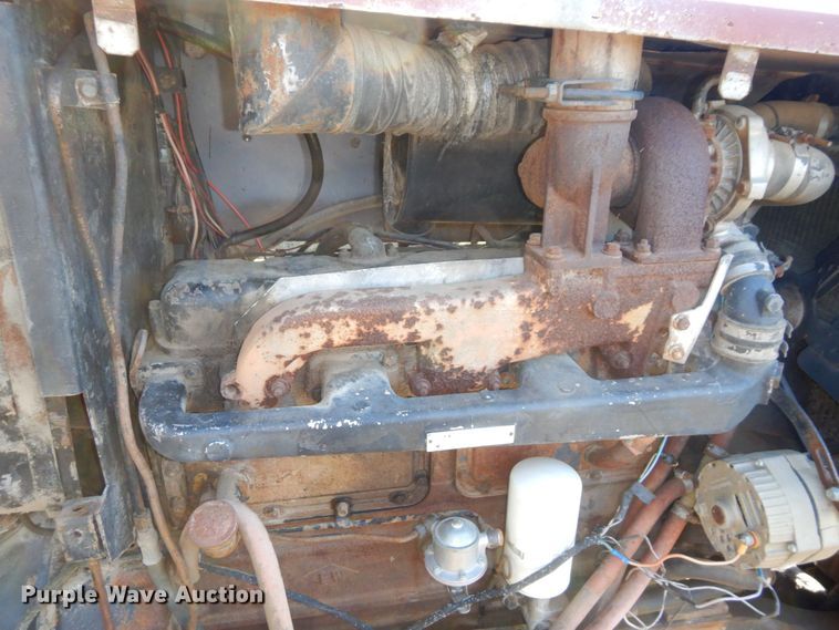 image for item DS1438 White 2-105 Field Boss  tractor