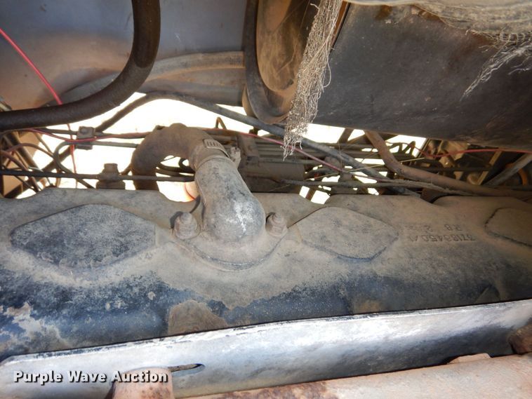 image for item DS1438 White 2-105 Field Boss  tractor