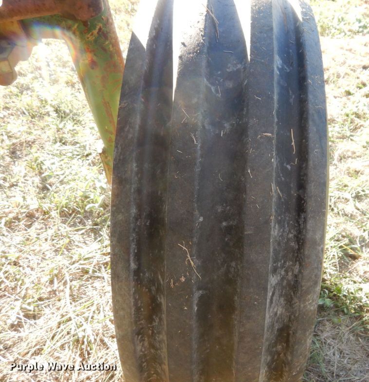 image for item DS1438 White 2-105 Field Boss  tractor