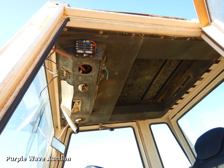 image for item DS1439 1973 Case 870  tractor